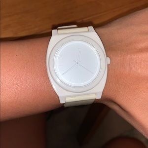 Nixon time teller P watch
